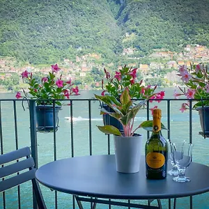 Balcony On The - Free Parking, View Apartment